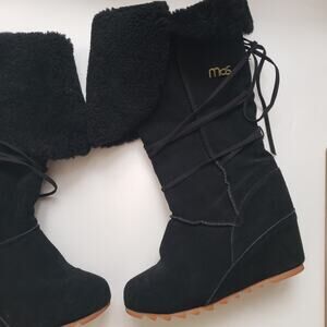 NWOT MOS Copenhagen Nunu Wedge Black Suede Sheepskin Lace Up Winter Boot Size 9